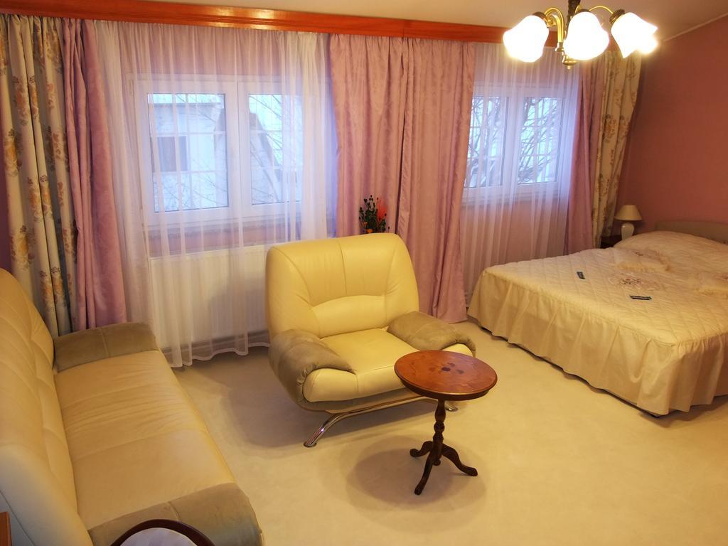 Bed & Breakfast Vila Stanisic Pozega Room photo